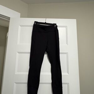 Lululemon In Movement 7/8 Tight *Everlux 25"
Black sz 8